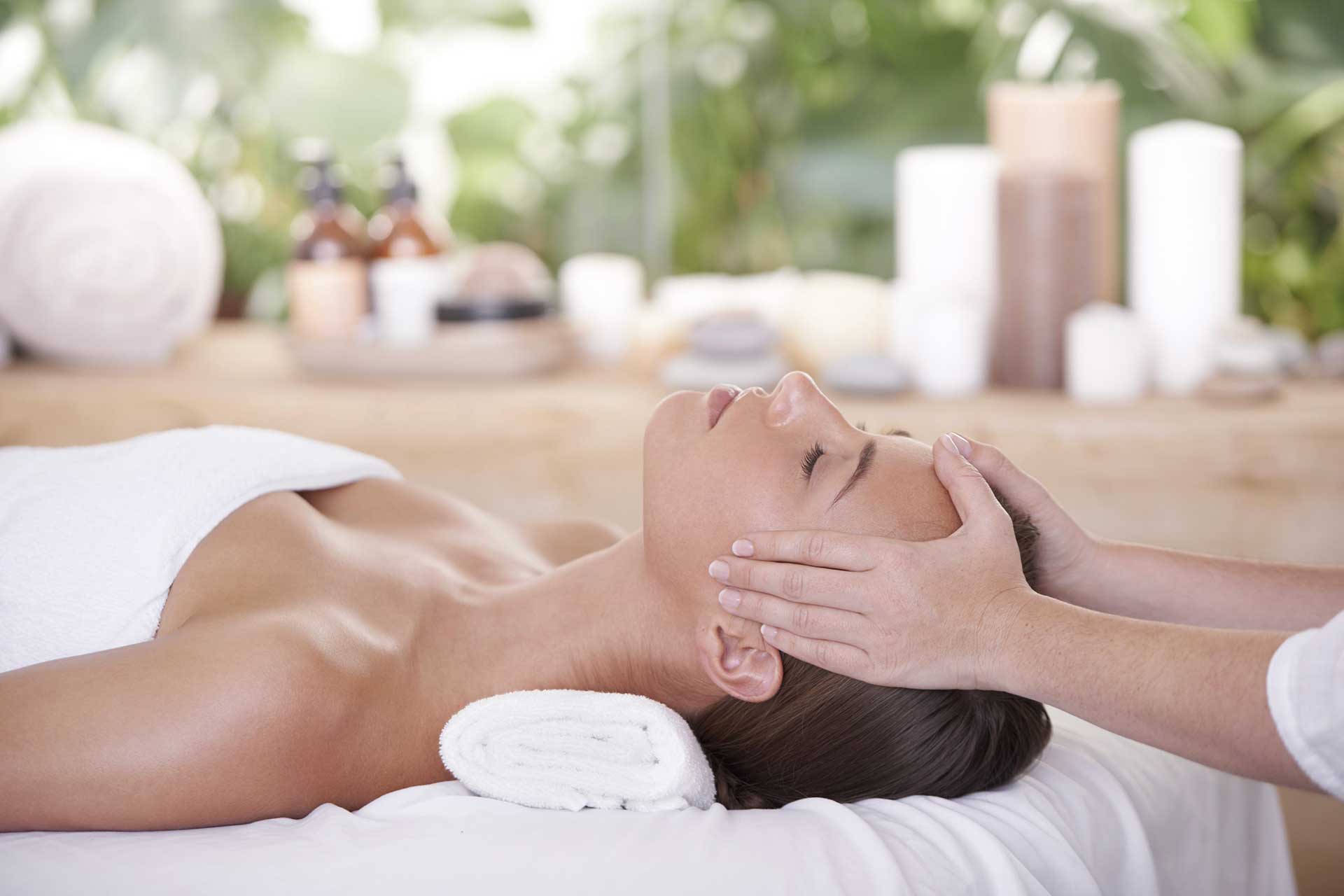Massage Thụy Điển mang đến tinh thần thoải mái để dễ đi vào giấc ngủ Massage Thụy Điển mang đến tinh thần thoải mái để dễ đi vào giấc ngủ